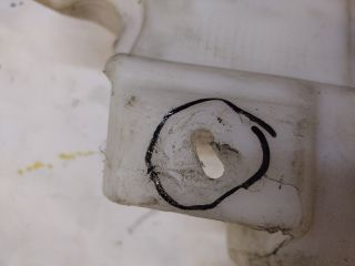 bontott FIAT 500L Ablakmosó Tartály