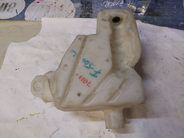 bontott FIAT 500L Ablakmosó Tartály