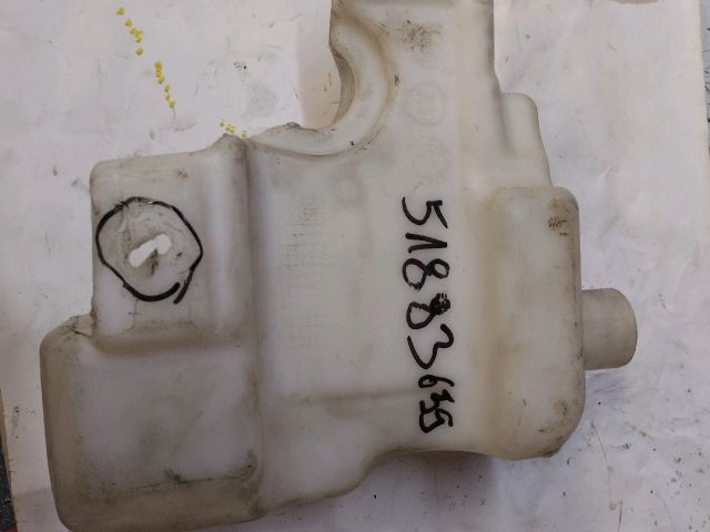 bontott FIAT 500L Ablakmosó Tartály