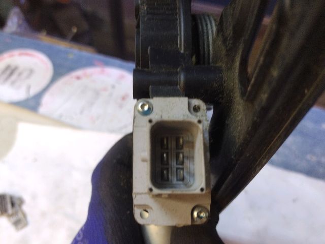 bontott FIAT 500L Bal első Ablakemelő Szerkezet (Elektromos)