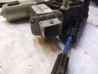 bontott FIAT 500L Bal hátsó Ablakemelő Szerkezet (Elektromos)