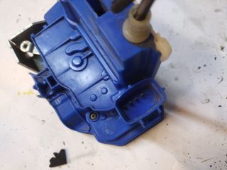 bontott FIAT 500L Bal hátsó Ajtózár