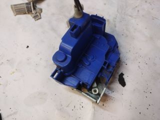 bontott FIAT 500L Bal hátsó Ajtózár