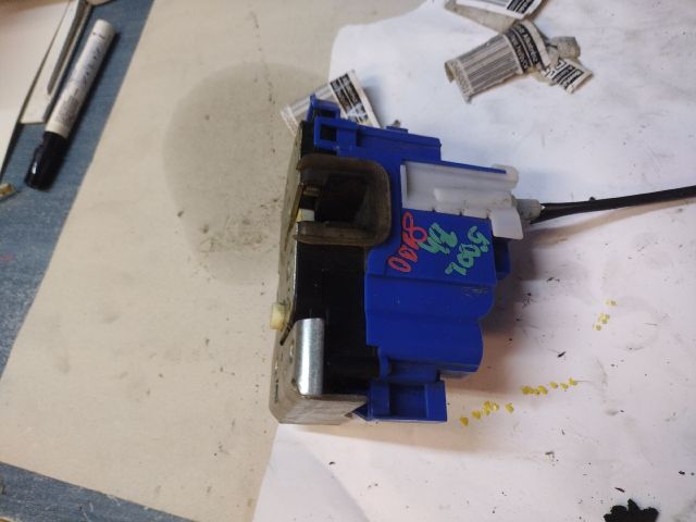 bontott FIAT 500L Bal hátsó Ajtózár