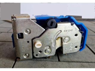 bontott FIAT 500L Bal hátsó Ajtózár