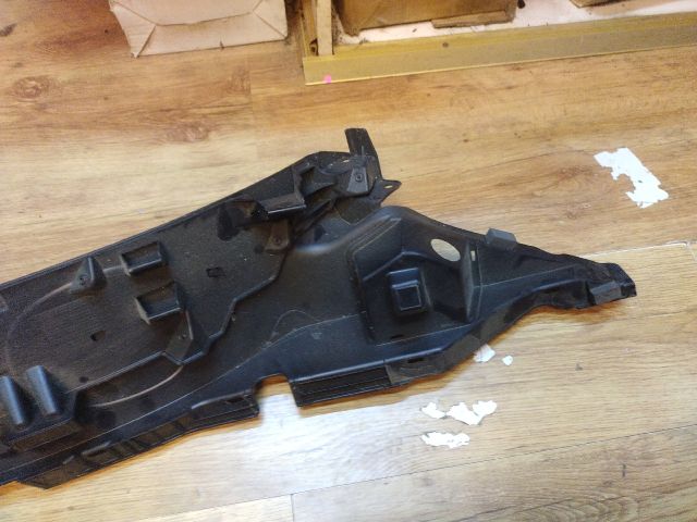 bontott FIAT 500L Bal hátsó Belső Küszöb Burkolat