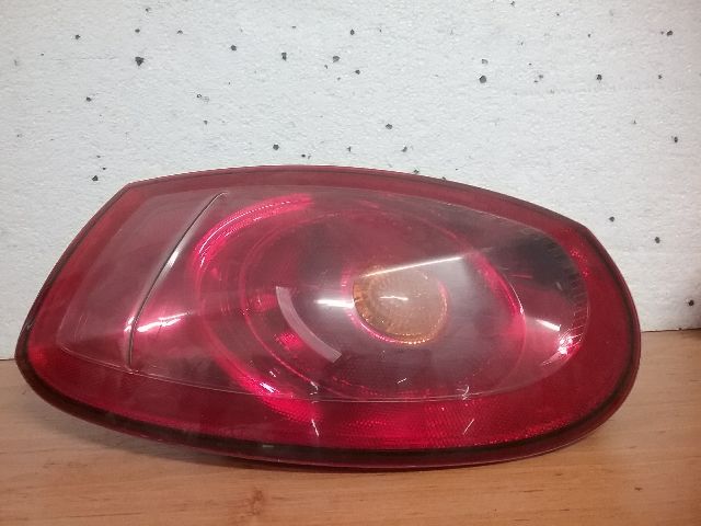 bontott FIAT 500L Bal Hátsó Lámpa