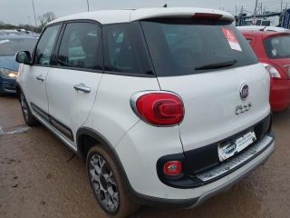 bontott FIAT 500L Bal Napellenző