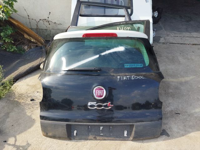 bontott FIAT 500L Csomagtérajtó (Üres lemez)