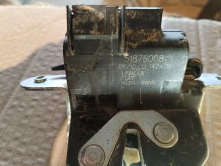 bontott FIAT 500L Csomagtérajtó Zárszerkezet