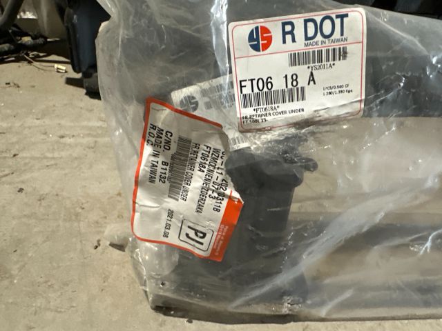 bontott FIAT 500L Első Lökhárító Merevítő (Fém)