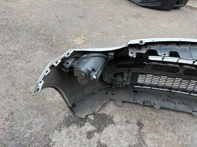 bontott FIAT 500L Első Lökhárító (Részeivel)