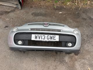 bontott FIAT 500L Első Lökhárító (Részeivel)