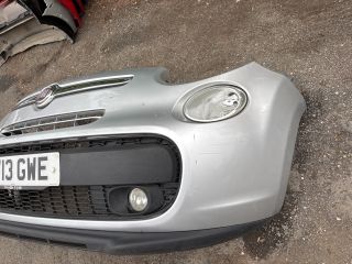 bontott FIAT 500L Első Lökhárító (Részeivel)