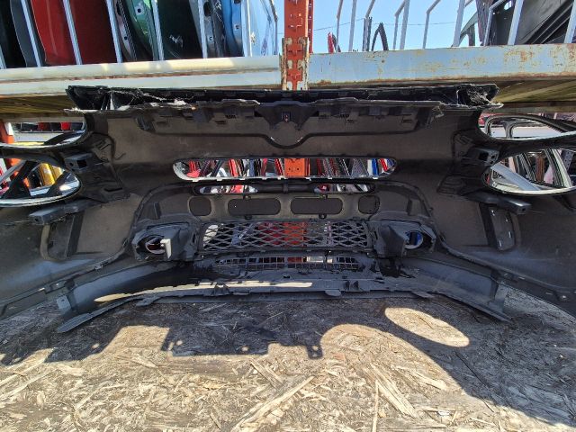 bontott FIAT 500L Első Lökhárító (Üresen)