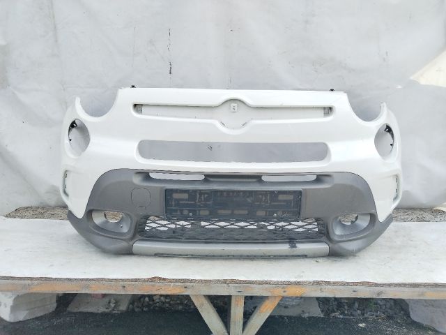 bontott FIAT 500L Első Lökhárító (Üresen)