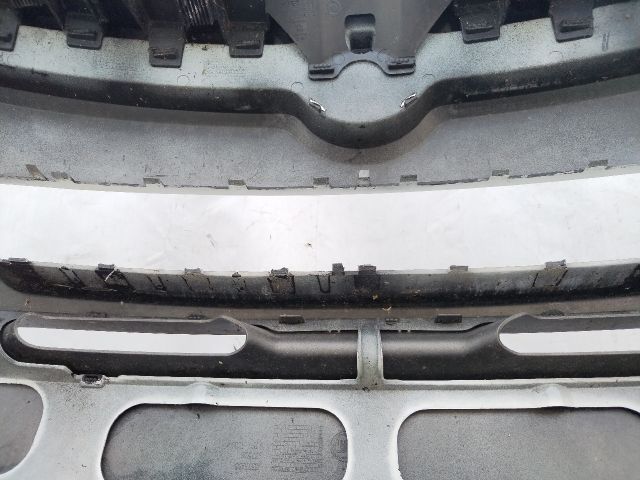 bontott FIAT 500L Első Lökhárító (Üresen)