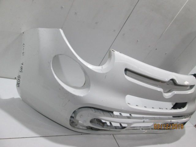 bontott FIAT 500L Első Lökhárító (Üresen)