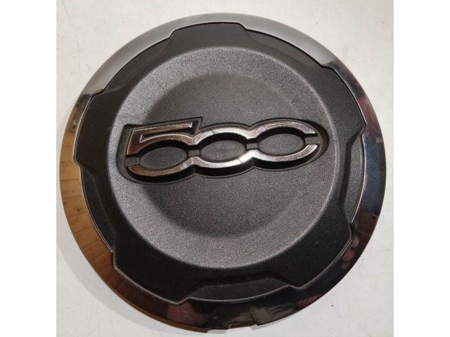 bontott FIAT 500L Felniközép (1 db)