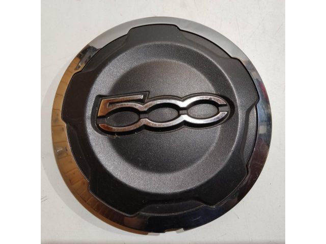 bontott FIAT 500L Felniközép (1 db)