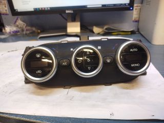 bontott FIAT 500L Fűtéskapcsoló (digit klímás)