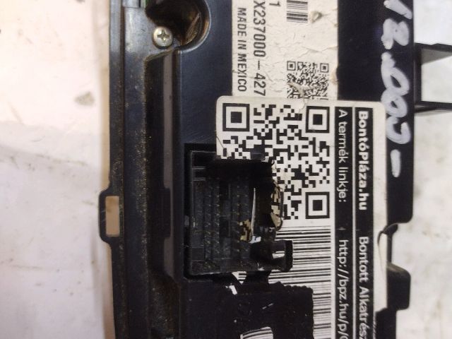 bontott FIAT 500L Fűtéskapcsoló (digit klímás)