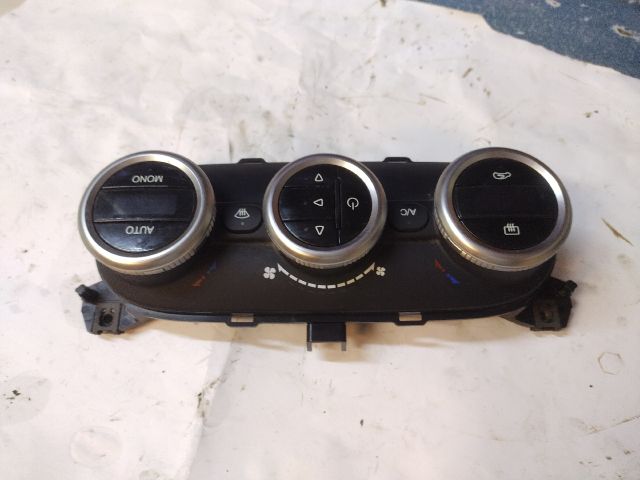 bontott FIAT 500L Fűtéskapcsoló (digit klímás)