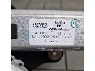 bontott FIAT 500L Hátsó Ablaktörlő Motor