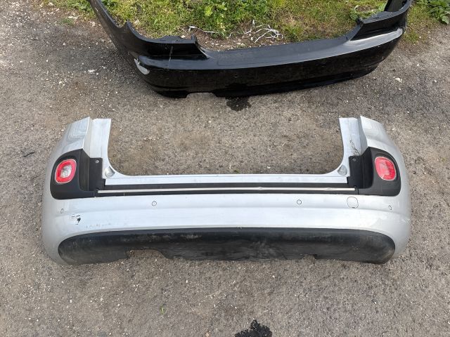 bontott FIAT 500L Hátsó Lökhárító (Részeivel)