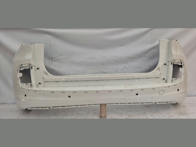 bontott FIAT 500L Hátsó Lökhárító (Üresen)