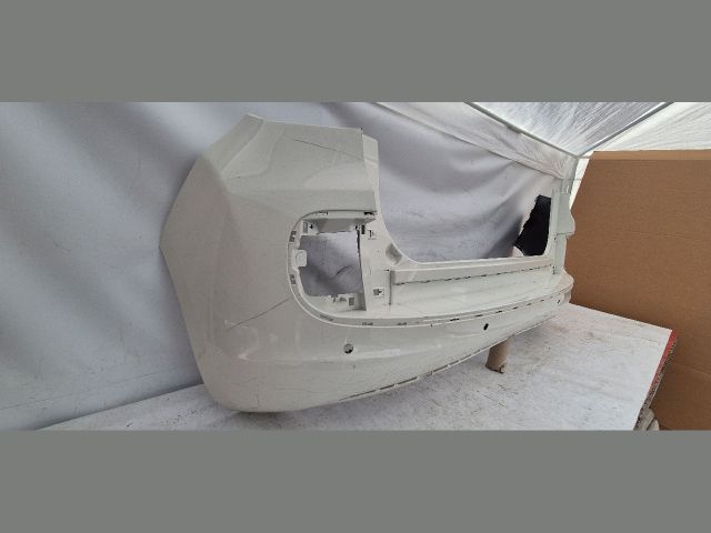 bontott FIAT 500L Hátsó Lökhárító (Üresen)