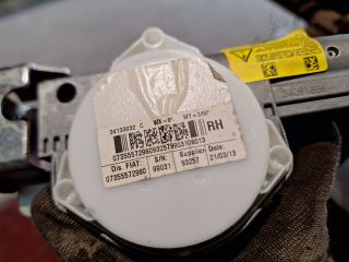 bontott FIAT 500L Jobb első Biztonsági Öv