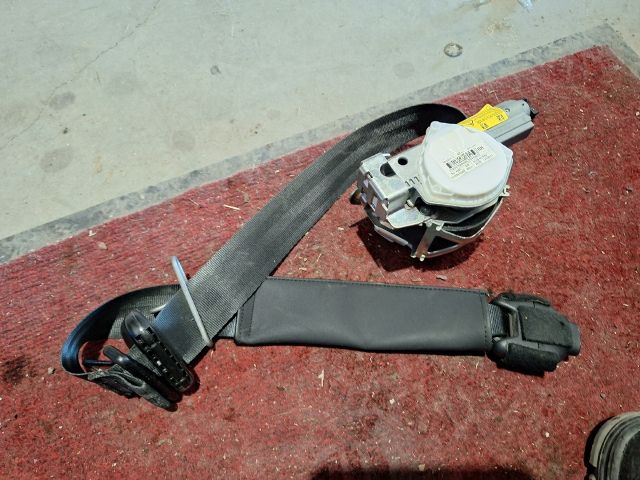 bontott FIAT 500L Jobb első Biztonsági Öv