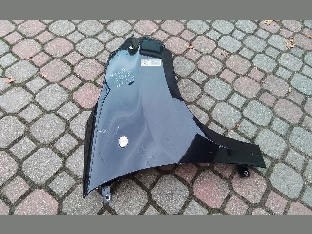 bontott FIAT 500L Jobb első Sárvédő