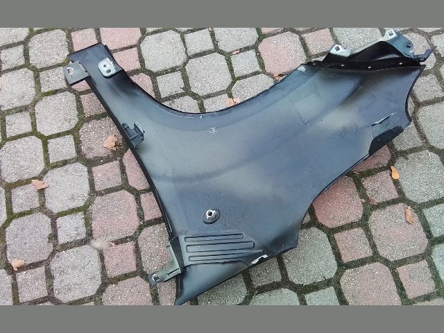 bontott FIAT 500L Jobb első Sárvédő