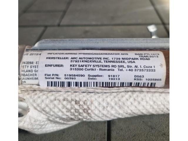 bontott FIAT 500L Jobb Fejlégzsák