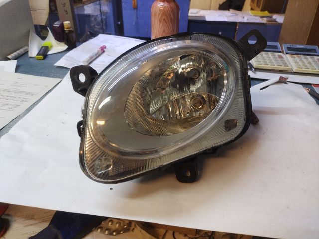 bontott FIAT 500L Jobb Fényszóró