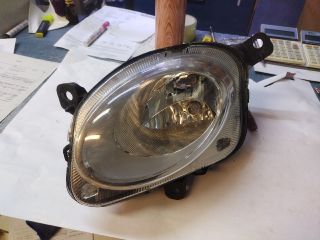 bontott FIAT 500L Jobb Fényszóró