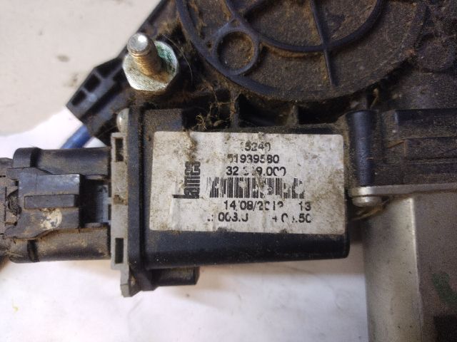 bontott FIAT 500L Jobb hátsó Ablakemelő Szerkezet (Elektromos)