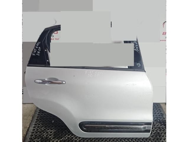bontott FIAT 500L Jobb hátsó Ajtó (Üres lemez)