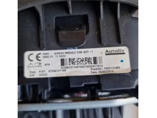 bontott FIAT 500L Kormánylégzsák