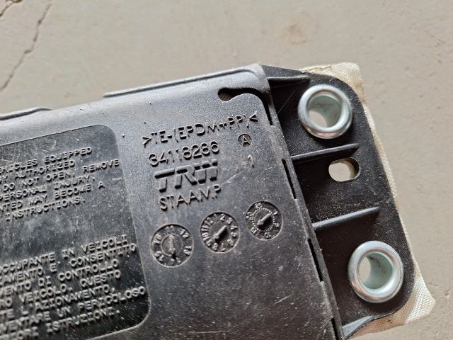 bontott FIAT 500L Utasoldali Légzsák