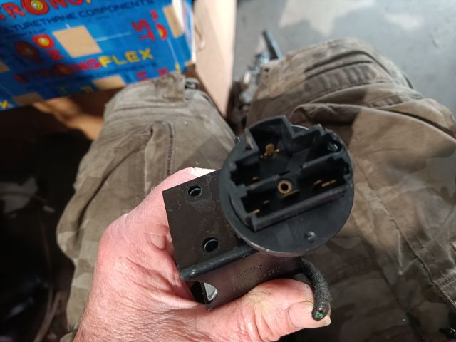 bontott FIAT 500X Gyújtáskapcsoló