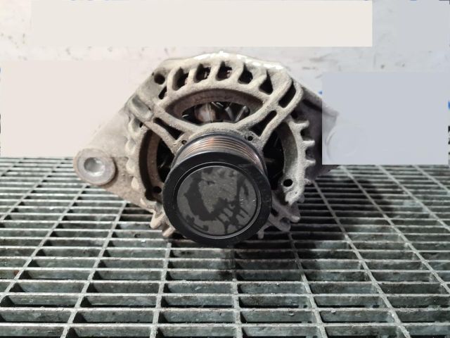 bontott FIAT 500X Generátor