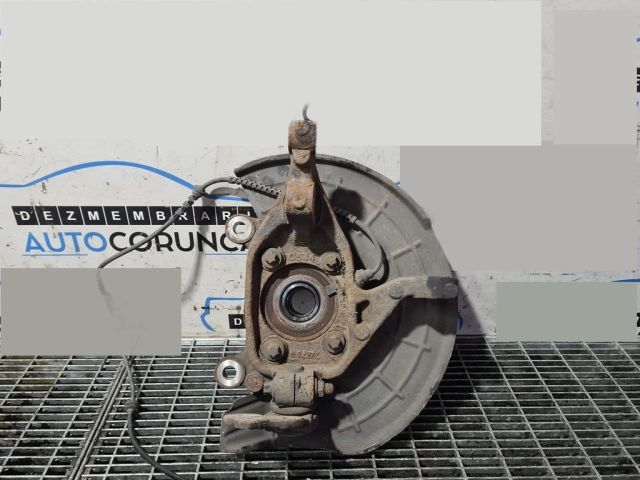 bontott FIAT 500X Jobb első Csonkállvány