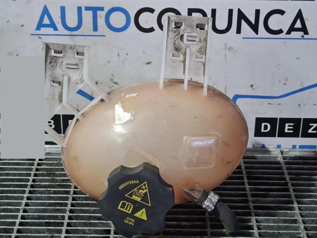 bontott FIAT 500X Kiegyenlítő Tartály