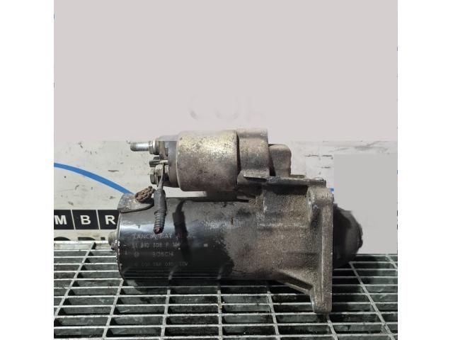 bontott FIAT 500X Önindító