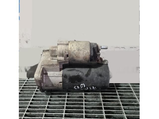 bontott FIAT 500X Önindító