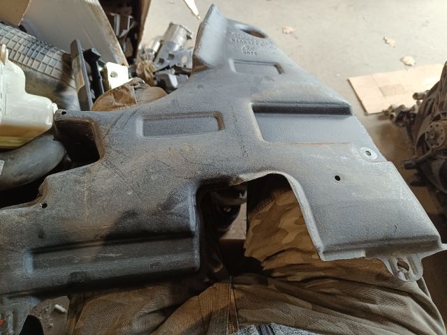 bontott FIAT 500X Alsó Motorburkolat