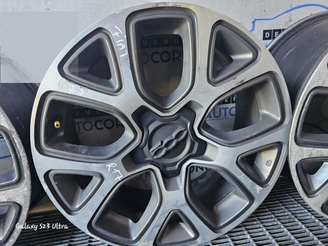 bontott FIAT 500X Alufelni Szett